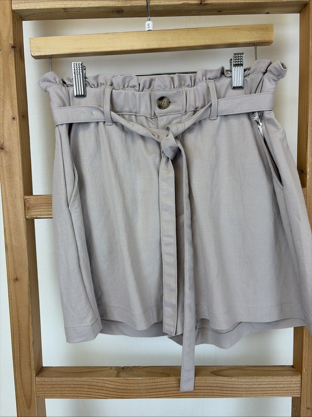 NWT Another Love Light Brown Fabric Belt Ruffle Shorts SZ SMALL #0667